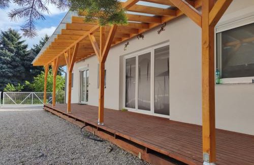 Velence Apartment | Friends & Family Apartmanok Velence