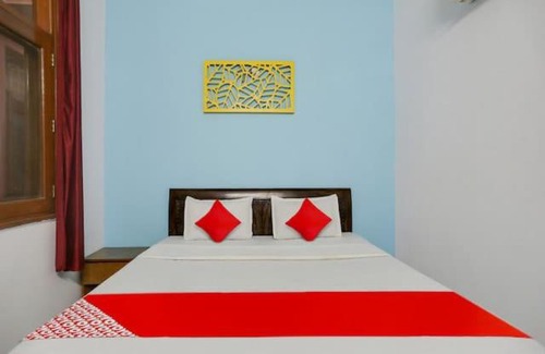 Baraula Hotel | Friends Home stay