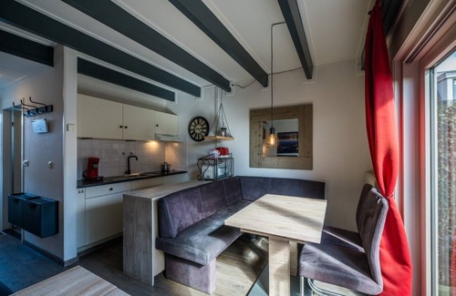 Ameland Apartment | Friese Antillen is a courtyard of 8 homes near of the beach and village Hollum.