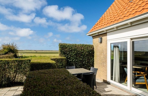 Ameland Apartment | Friese Antillen is a courtyard of 8 homes near of the beach and village hollum.