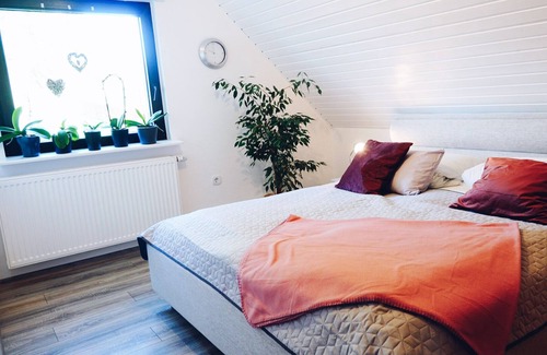 Mutzenich Apartment | Frisch Renovierte und Liebevoll Eingerichtete Ferienwohnung