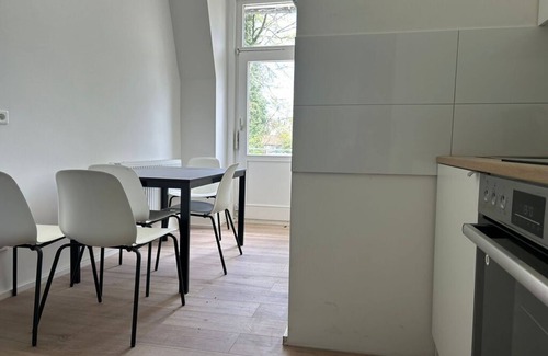 Barmen Apartment | Frisch Sanierter Altbau mit Toller Anbindung