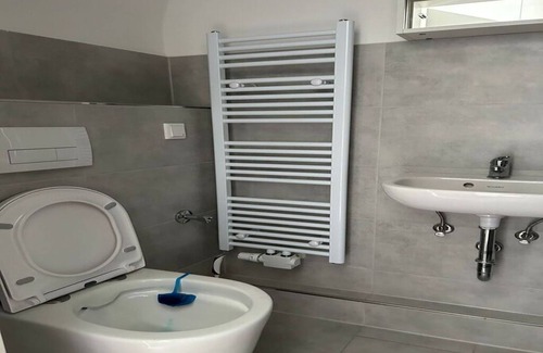 Barmen Apartment | Frisch Sanierter Altbau mit Toller Anbindung