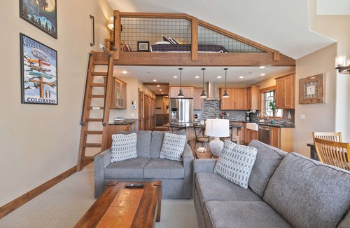 Frisco Condo | Frisco Sports Chalet Downhill Condo: Downtown, On Shuttle Route