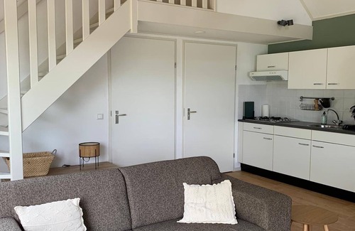 Tzummarum House | Frisian Countryside Stay near Sea