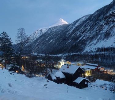 Rjukan Villa | Fritt beliggende stor enebolig med høy standard