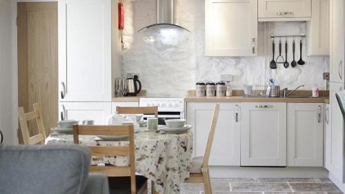 Llangennith House | Frog Lane Cottages