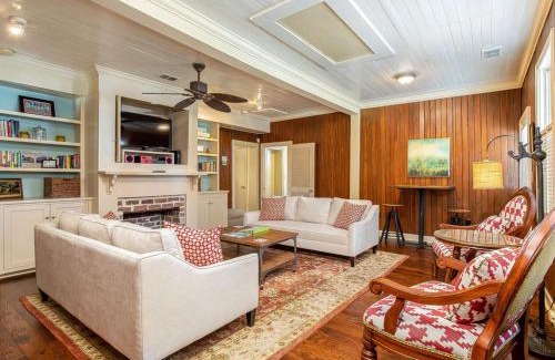 Old West Broad Neighborhood House | Frogtown Cottage