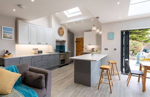 Rhosneigr House | Fronallt - a fabulous 3 bedroom property in Rhosneigr