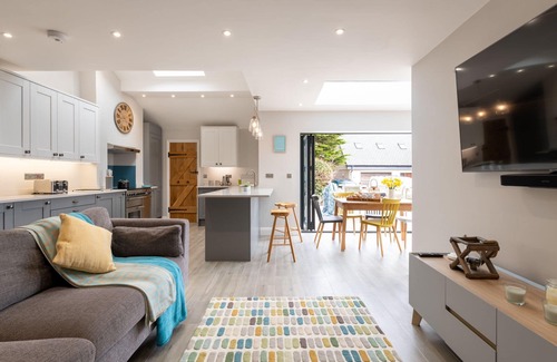 Rhosneigr House | Fronallt - a fabulous 3 bedroom property in Rhosneigr