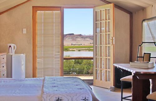 Vioolsdrift Settlement Resort | Frontier River Resort