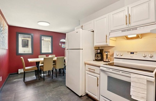 University Area House | Frost & Found - Classic Stay 3-bedroom 1-bath townhouse near Hospitals and UAA.