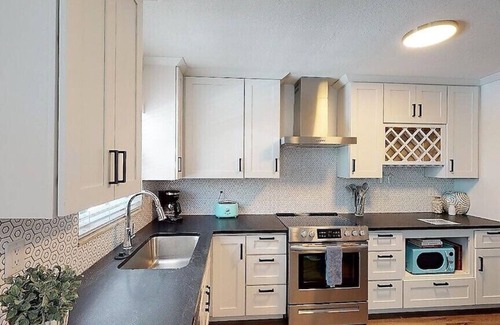 Downtown House | Fruitville @ El Tropicale Vacation Rentals Downtown Sarasota