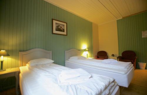 Hundorp Hostel | Frya Leir