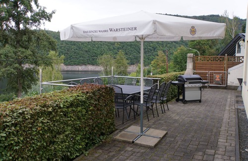 Rurberg House | Fuchsloch vacation home: plenty of space for 6-12 people on the banks of the Rursee