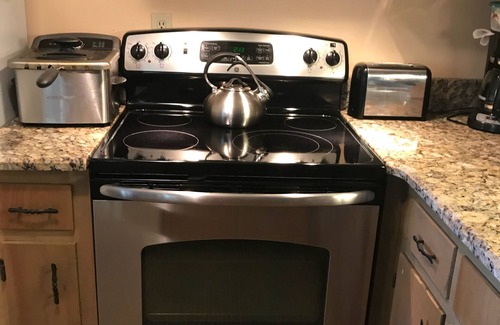 Panacea Condo | Full Cable And Sports And .two TVs.Wi-Fi Sleeps 6 Or More Full Kitchen.