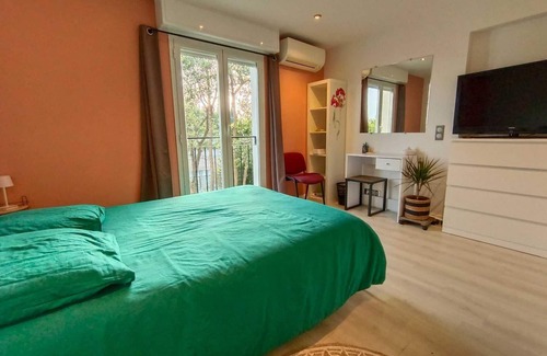 Saint Pierre de Feric Bed & Breakfast | Full Floor|Rest, Calm & Serenity - Chez Benny