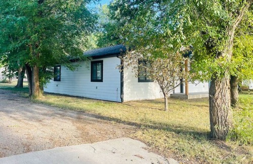 Moorcroft House | Full Home Located in Moorcoft, close to downtown!