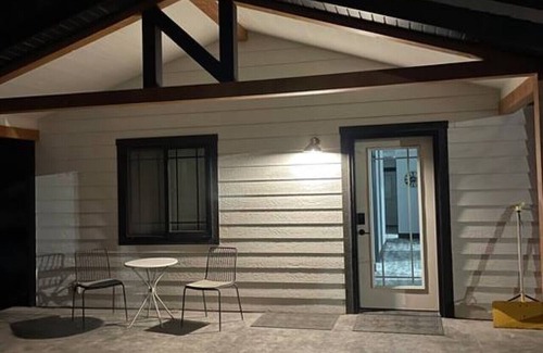 Moorcroft House | Full Home Located in Moorcoft, close to downtown!