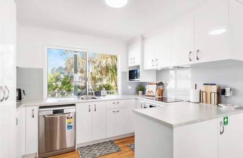 Slade Point House | Full House, Unit 1 Anna & Unit 2 Barry at Beachside Mackay at Lamberts Beach, AU