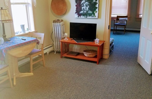 Calumet Apartment | Fully equipped apartment for short term vacation rentals!