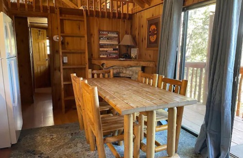 Alto Cabin | Fully equipped cabin for a weekend getaway with propane grill and hot tub