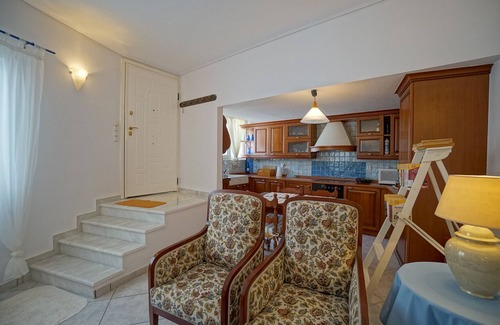 Galaxidi House | Fully equipped, family house near the sea for rent