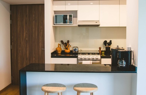 Hipodromo Condesa Apartment | Fully equipped kitchen, internet, comfy beds, business lounge, swim lane.