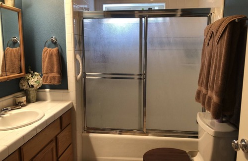 Darby House | Fully Equipped Montana Guest Home w/kitchen, laundry, hot tub and hiking