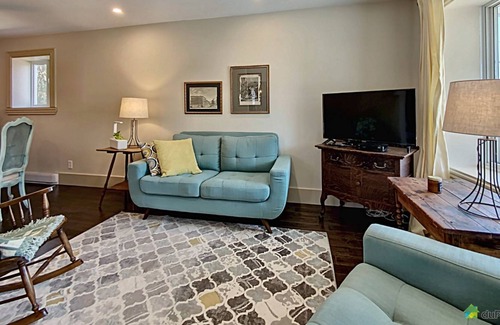 Charny House | Fully equipped, well located, sleeps 5, DOG FRIENDLY, bookings for 31 days +