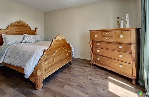 Charny House | Fully equipped, well located, sleeps 5, DOG FRIENDLY, bookings for 31 days +