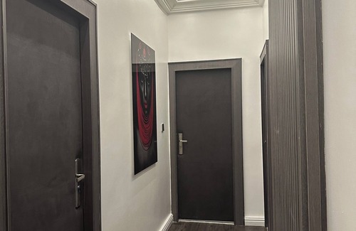 Wuse 2 Apartment | Fully fitted 2 bedroom smart luxury apartment.