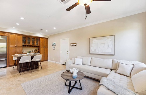 Huntington Beach House | Fully Furnished - Prime Location - Huntington Beach *Minutes from the Beach*