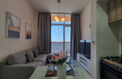 Dubai Sports City Apartment | Fully-furnished 1 Bedroom Apartment