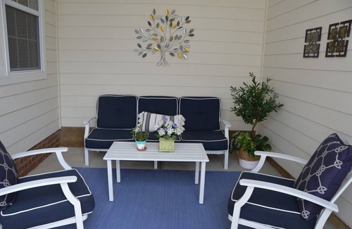Apex House | FULLY FURNISHED - 12 OAKS