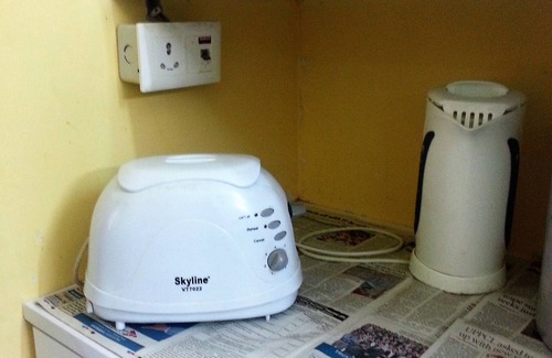 Gomti Nagar Apartment | Fully Furnished 1BHK for small families SA1- room, lobby, kitchen, bathroom
