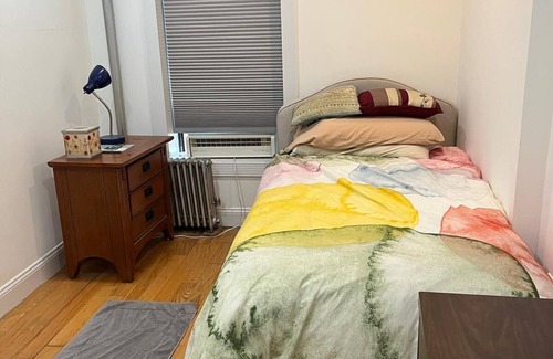 East Harlem Apartment | Fully Furnished 1BR Apt Prime E 101st St Location, Steps from Central Park