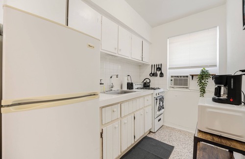 East Little Havana Apartment | Fully Furnished 1BR Apartment in Miami's heart, easy access to major highways!