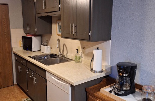 West Bend Condo | Fully Furnished 2 Bedroom/1Bathroom - West Bend, WI