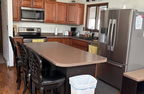 Clear Lake House | Fully furnished 3 bedroom ranch style home with large screened in porch w/garage