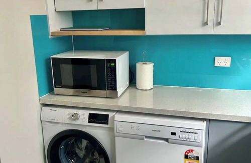 Hove Apartment | Fully furnished apartment in Hove, Stay Smart with kitchen, dining and bathroom