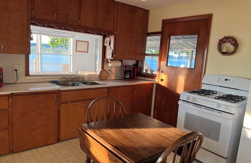 Greenville Cabin | Fully furnished cabin overlooking scenic Wabasis Lake