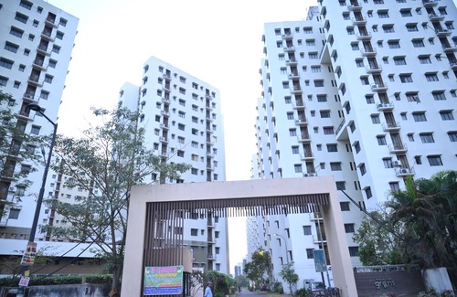 Batanagar Apartment | Fully furnished family/friendly cozy 2-bedroom apartment with AC, WiFi