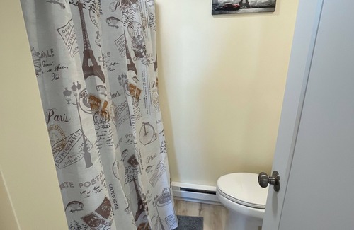 Florence Apartment | Fully furnished studio apartment in Pittsford, small dog approved