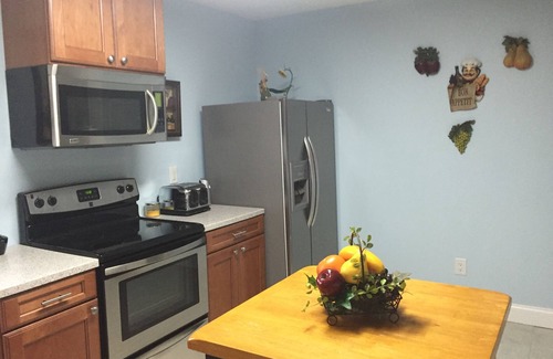 Lake Waccamaw House | Fully Furnished Upstairs, Equipped Kitchen, Private Pier, Generac Generator