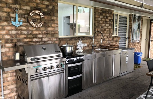 Iluka House | Fully Pet Friendly Home with Pool & Boat Parking