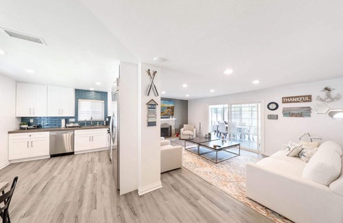 Huntington Beach House | Fully Remodeled, Cheerful 4 Bedroom Close to Beach!