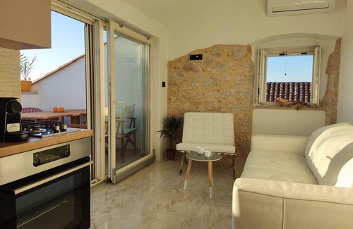 Municipality of Omisalj House | Fully Renewed old Town House With top Floor Terrace and Amazing sea View