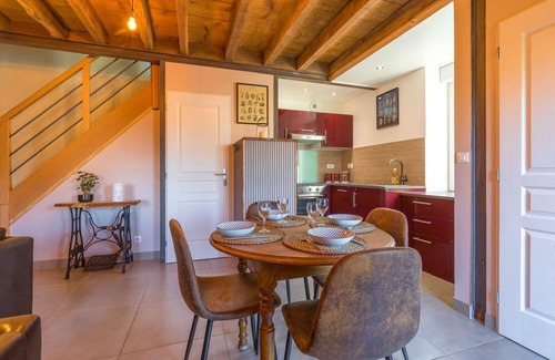Meilly-sur-Rouvres House | Fully renovated former saddlery workshop in the heart of the countryside!