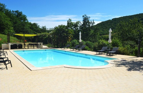 Souillac House | Fully renovated 4P gîte with view on the pool